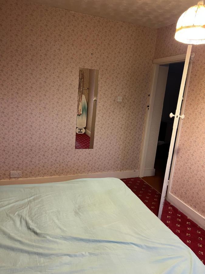 Ferienwohnung Whitby Road House Canvey Island Exterior foto