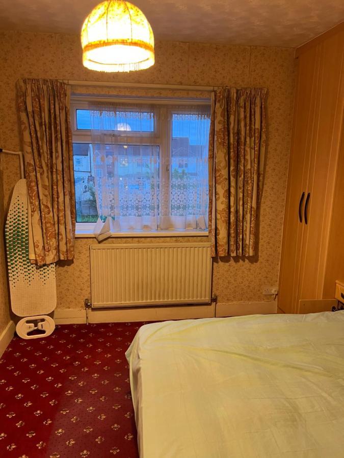 Ferienwohnung Whitby Road House Canvey Island Exterior foto